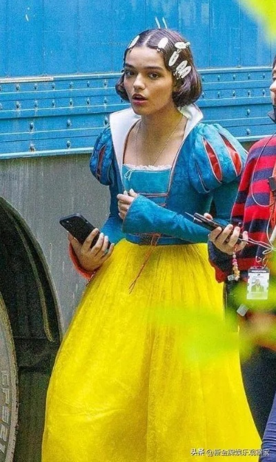 《白雪公主》真人版演员回应争议：不会为了别人舒服就改变自己！