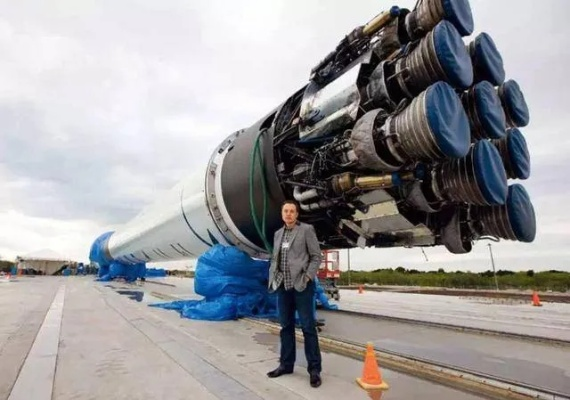 小伙手搓可悬停火箭火爆全网：被网友赞为中国版马斯克