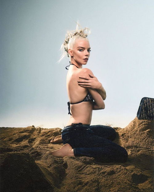 瘦到脱相！安雅泰勒近照吓坏众网友："病殃殃"似骷髅