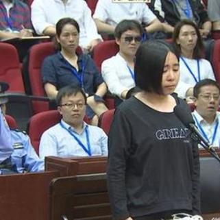 男子连续驾驶一天一夜 中途仅休息2小时 最后30公里撞了