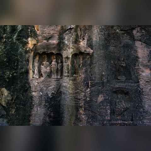 网传乐山大佛是大禹雕像 官方辟谣：图都是AI生成的