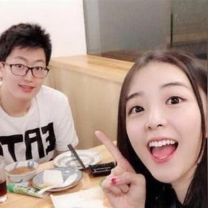 LPL女主持小钰分手风波后首次更新日常：心情大好！