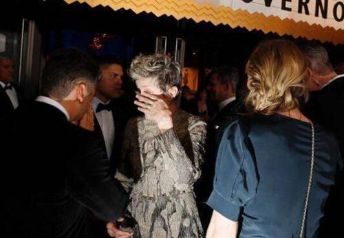 颁完奖后不演了?触目惊心奥斯卡颁奖礼后满地垃圾！