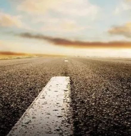 红色沙漠PS5基础版引担忧 官方称低配能跑就行