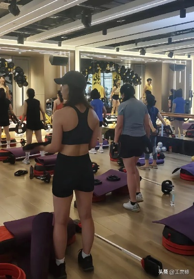 健身房老板跑路后 教练自费20万元上完877节课