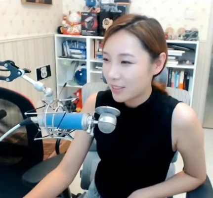 女流66带老公乱入《生化6》：YJJ帅到不像本人