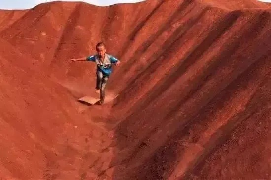 上百小时没打完！《红色沙漠》就一件事：大到离谱