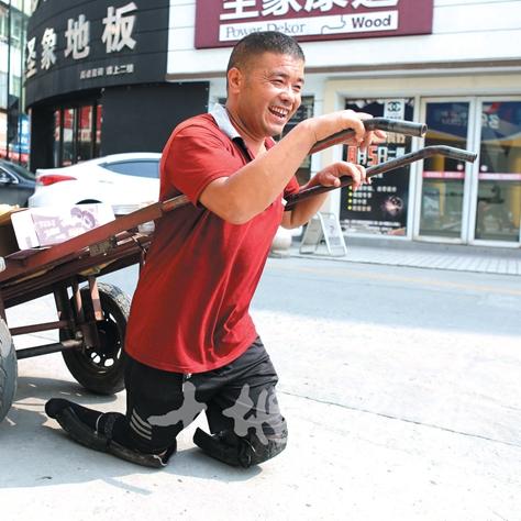 独立游戏作者从零开始苦干四年 上线首周收入25万美元喜极而泣