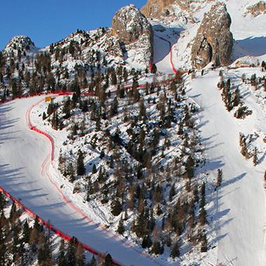 2026实测最优，永恒之塔捏人数据全解析——冷门种族适配、明星脸还原及实战技巧