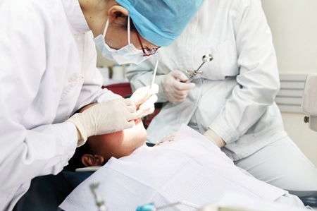 麻醉剂严重缺货 日本部分牙科即将进入无麻醉硬拔模式