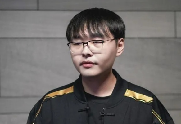 "帽子叔叔"都惊动了!德云色深夜直播解说被投诉扰民