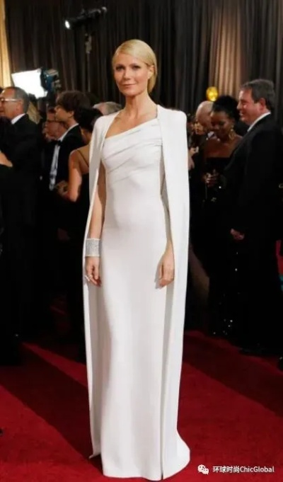 格温妮丝·帕特洛抱怨奥斯卡战袍：裙子太美 但没法撒尿