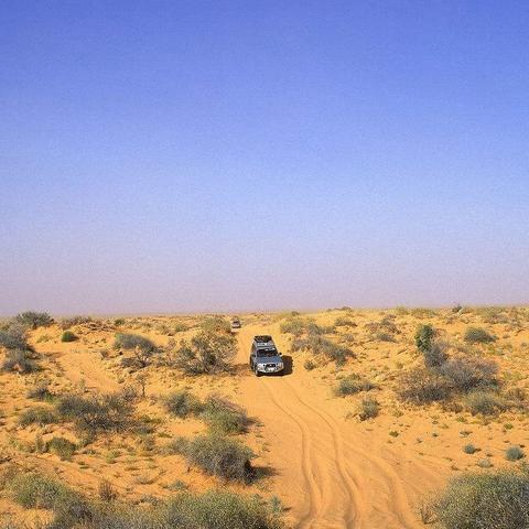 外媒评《红色沙漠》开放世界大到窒息 玩家注定体验不全