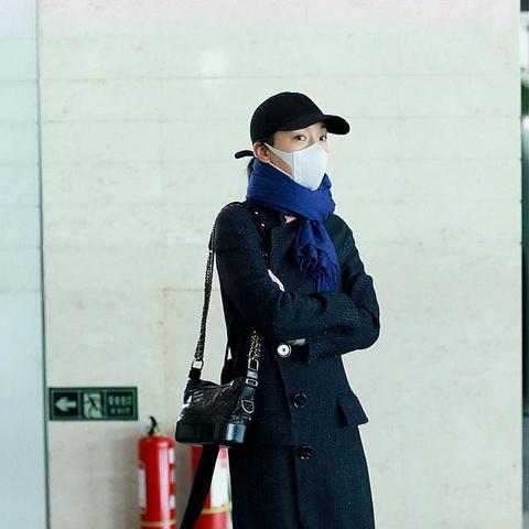 日推“比OK的口罩大姐姐”爆红 她究竟是谁？