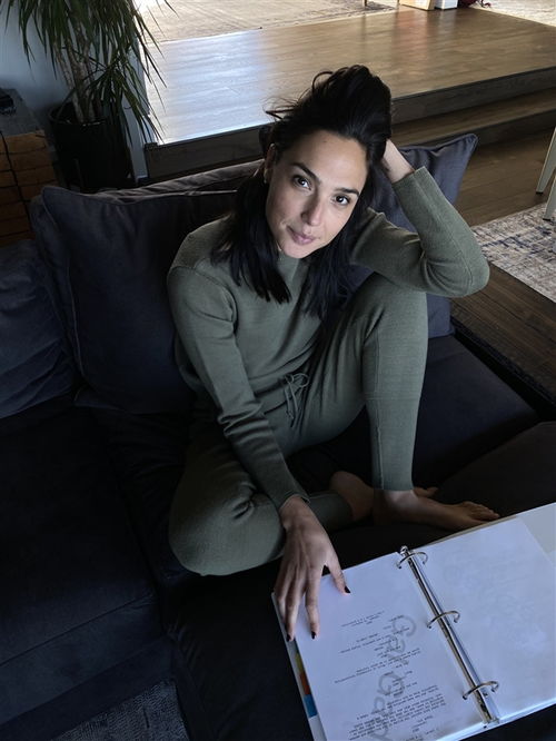 《最后的生还者》第三季跨性别角色Lev敲定演员 亚裔美女饰演