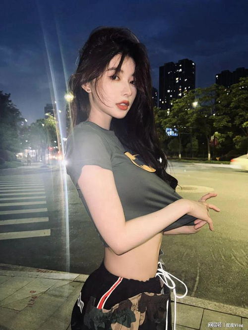 超模的抖动 黑丝更容易透光的动态图 超模的抖动 黑丝更容易透光的动态图