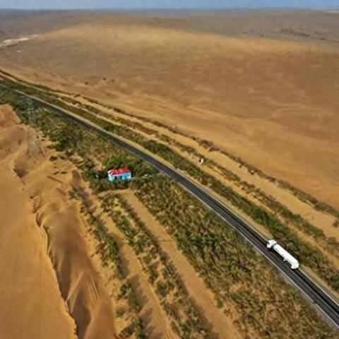 红色沙漠M站78分引争议 外媒劝别被评分绑架