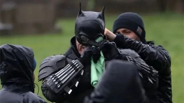 蝙蝠侠片场照藏多少秘密？3类核心类型拆解+粉丝/从业者专属信息解码手册