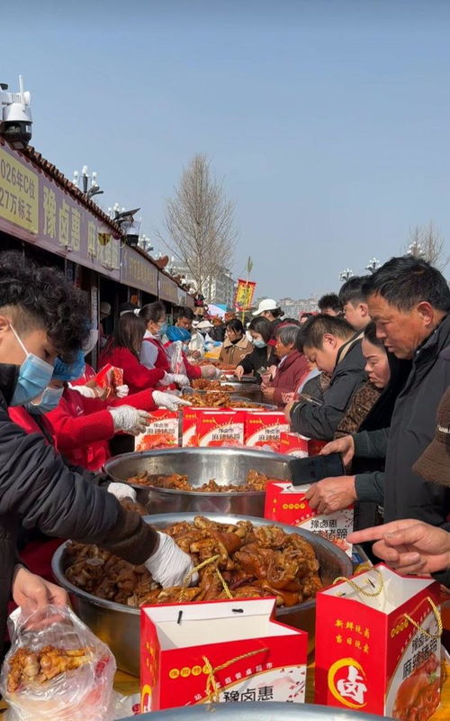 27万买摊位开业5天回本一半 老板：喉咙都喊哑了