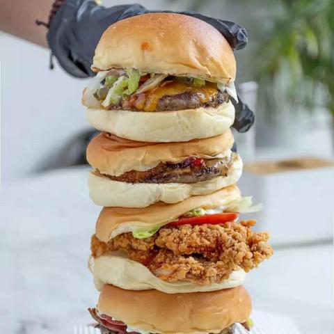 肯德基推出可饮用酸黄瓜充气外套 限量免费赠送