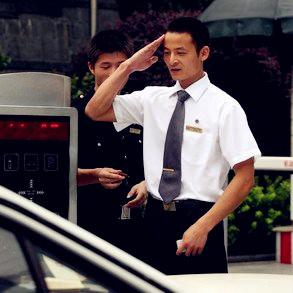 女子因停车吵架身亡！家属索赔122万 被告喊冤