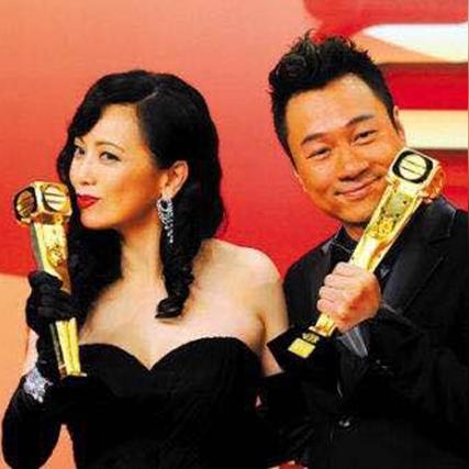 小伙横店演“公公”走红 最高日入四位数