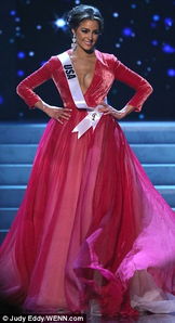 庆祝 7 周年！身穿派对礼服泳装庆祝~纪念穿搭抽卡最多免费 70 抽！~