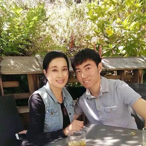 刘晓庆"被死亡"背后 亲妹妹希望她没有后代全心养外甥