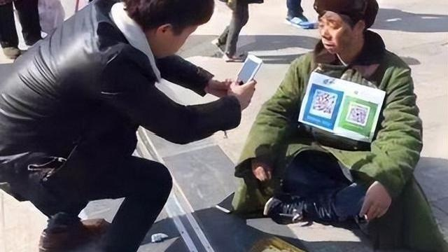 扫路边二维码 22岁小伙被骗走全家积蓄19万 一夜白头