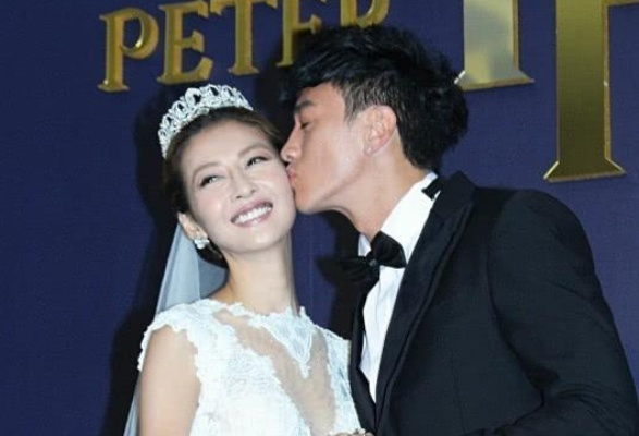 何润东与妻子曾长达16年的异地恋：每年见面不到俩月