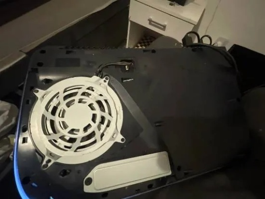 PS5积灰惹人烦！网友整活献奇招