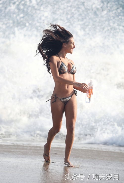 日美混血写真女星宣布瘦了 网友:骨架大 丰腴不是胖！