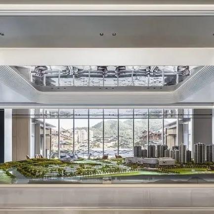 《超级少女》全新预告海报双发 纵横星际蓄势待发