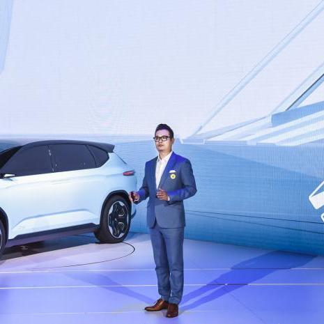 《超级少女》全新预告海报双发 纵横星际蓄势待发