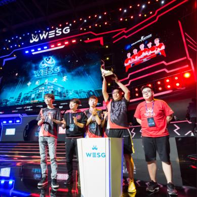 《超级少女》全新预告海报双发 纵横星际蓄势待发