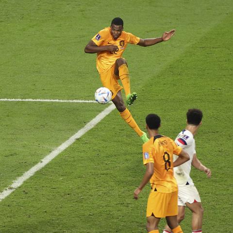 星期三亚当斯怎么免费看？2026正规渠道+无广告技巧全解析