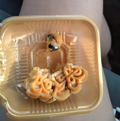 吃月饼咬到螺丝？先辨螺丝类型，精准维权+中秋选购避坑全攻略